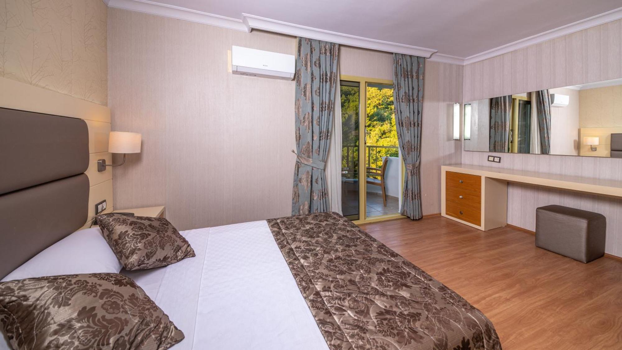 Grand Hotel Faros Marmaris Kültér fotó